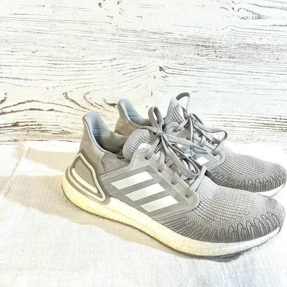 adidas gazelle silver green womens Men's NMD_R1 Primeblue Shoes main image 1